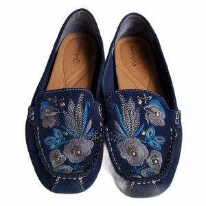 Baretraps® Otella Embroidered Suede Loafer sz 11